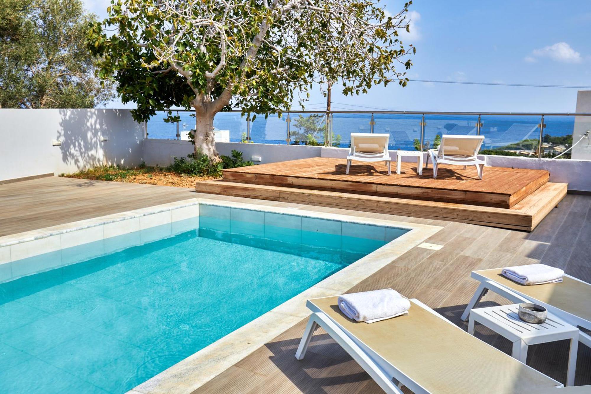 Emilia - With Private Swimming Pool *